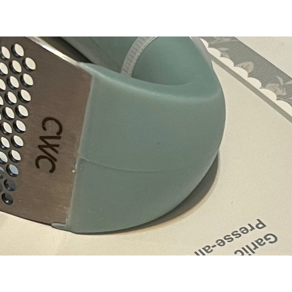 CWC Garlic Press Rocker Sage Green Stainless Steel Silicone Manual Mincer SPGMSH